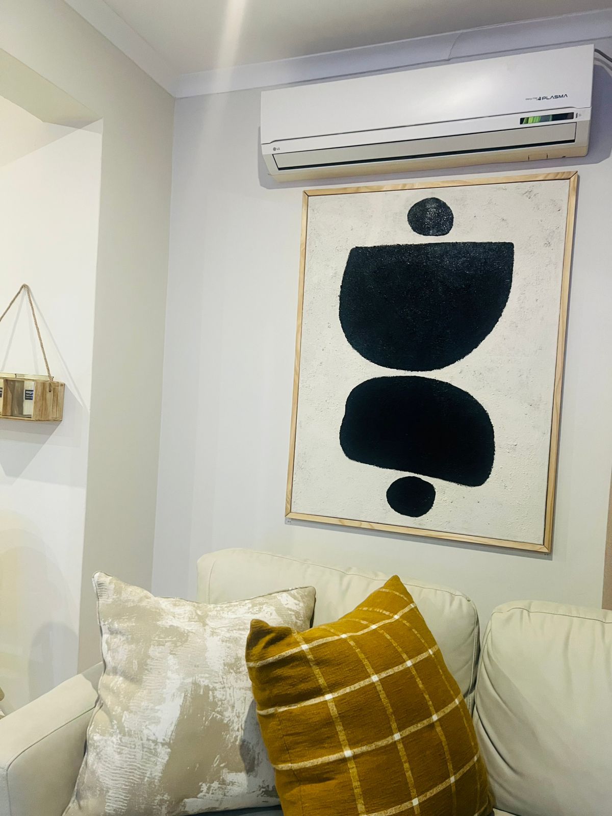 Minimalist Wall Art with Bold Shapes, 90x120cm